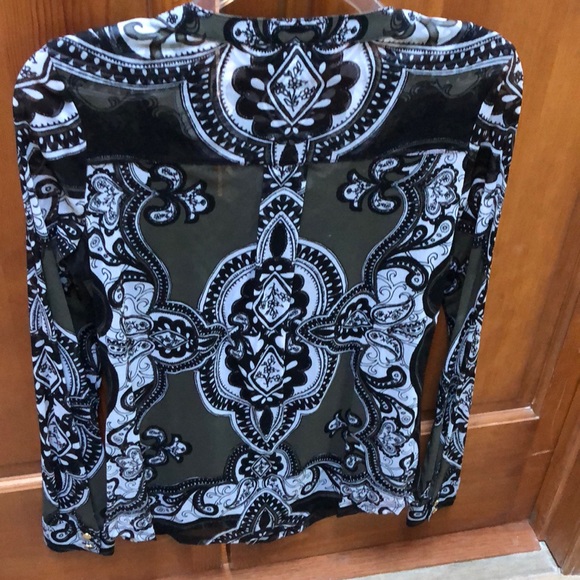 NWOT INC Black & Green with Gold Accents Blouse! - Picture 4 of 4